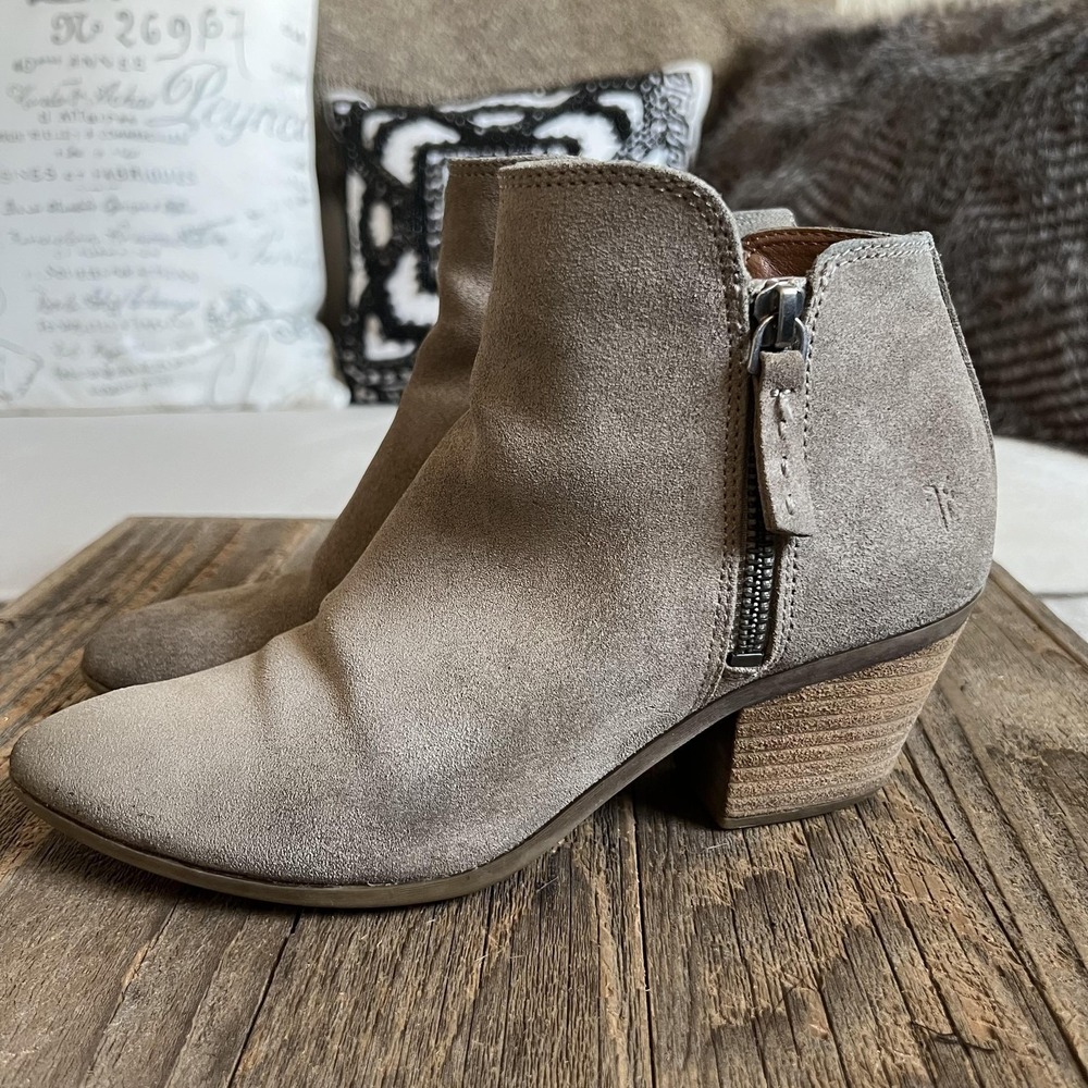 Frye Suede Ankle Booties Side Zip Block Heel Boho Western Festival Taupe
